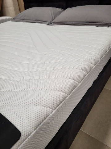 Tempur Pro Plus CoolQuilt Medium Firm 180x200